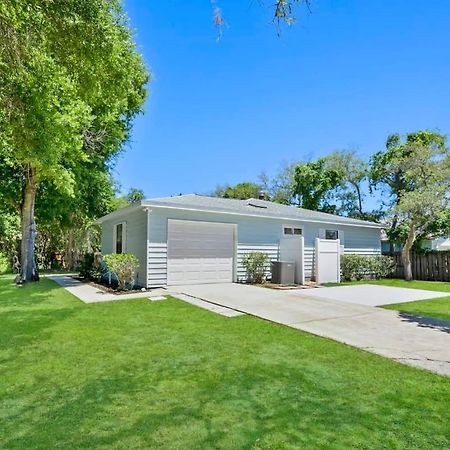 The St Augusdream Renovated Beach House Sleeps 8 Walk To Beach 세인트어거스틴 외부 사진