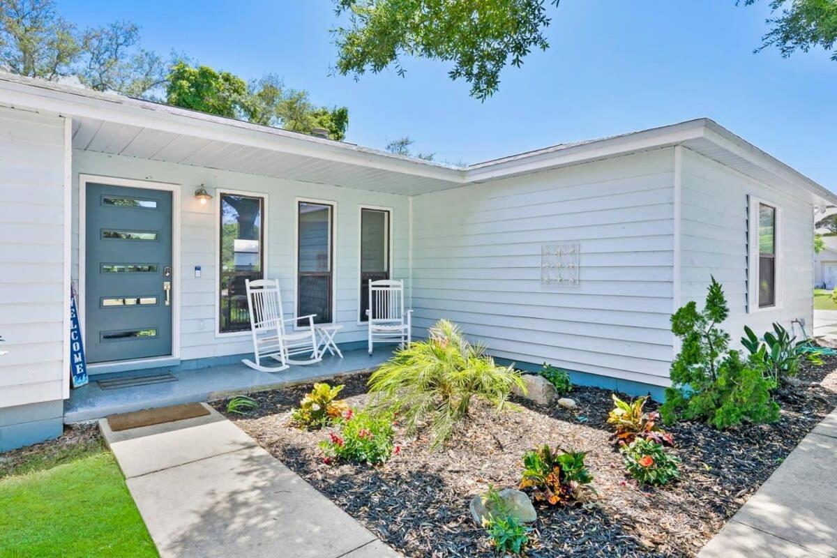 The St Augusdream Renovated Beach House Sleeps 8 Walk To Beach 세인트어거스틴 외부 사진