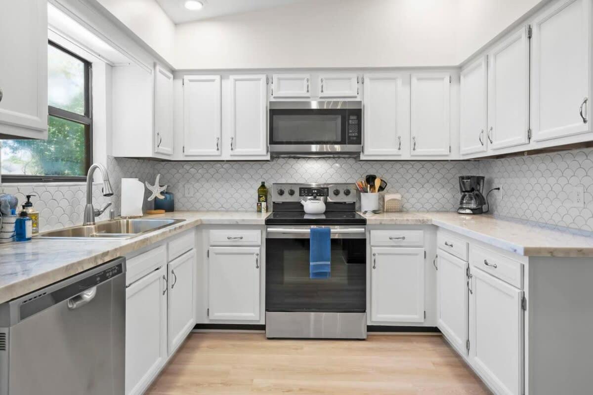 The St Augusdream Renovated Beach House Sleeps 8 Walk To Beach 세인트어거스틴 외부 사진